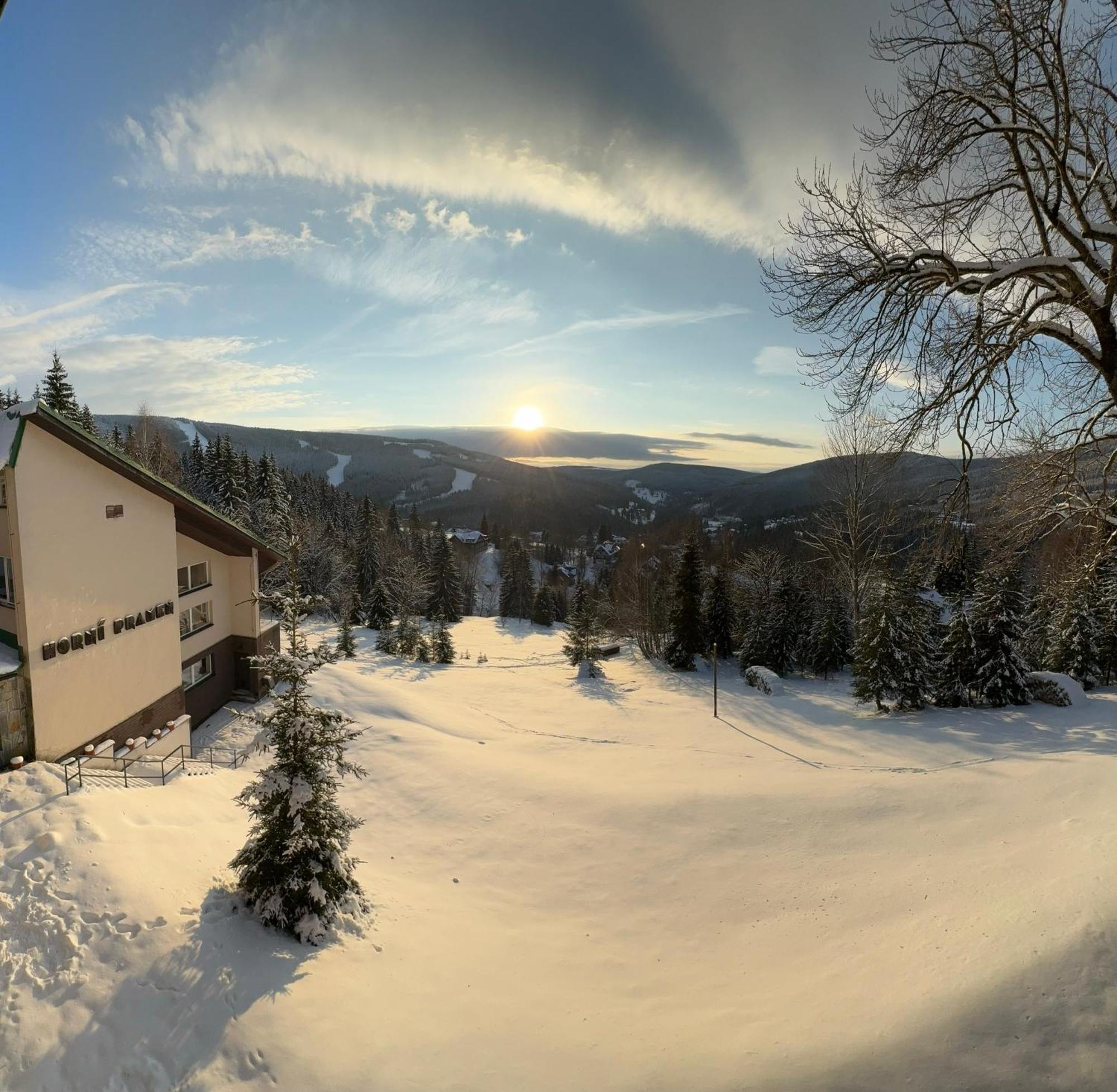 Hotel Horni Pramen Spindleruv Mlyn Exterior photo