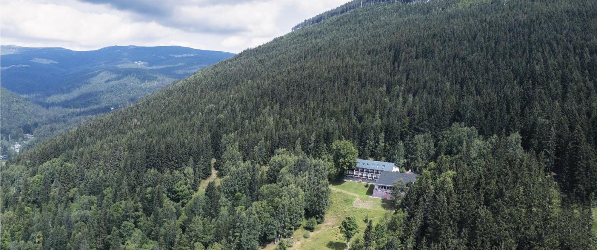Hotel Horni Pramen Spindleruv Mlyn Exterior photo