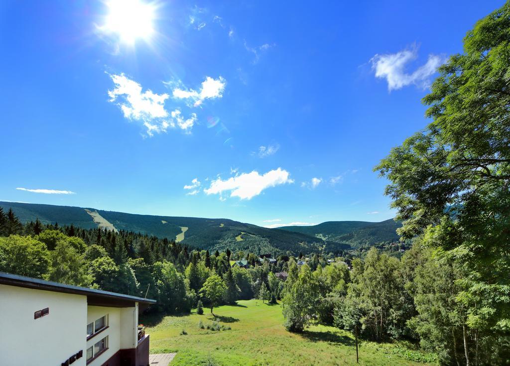 Hotel Horni Pramen Spindleruv Mlyn Exterior photo