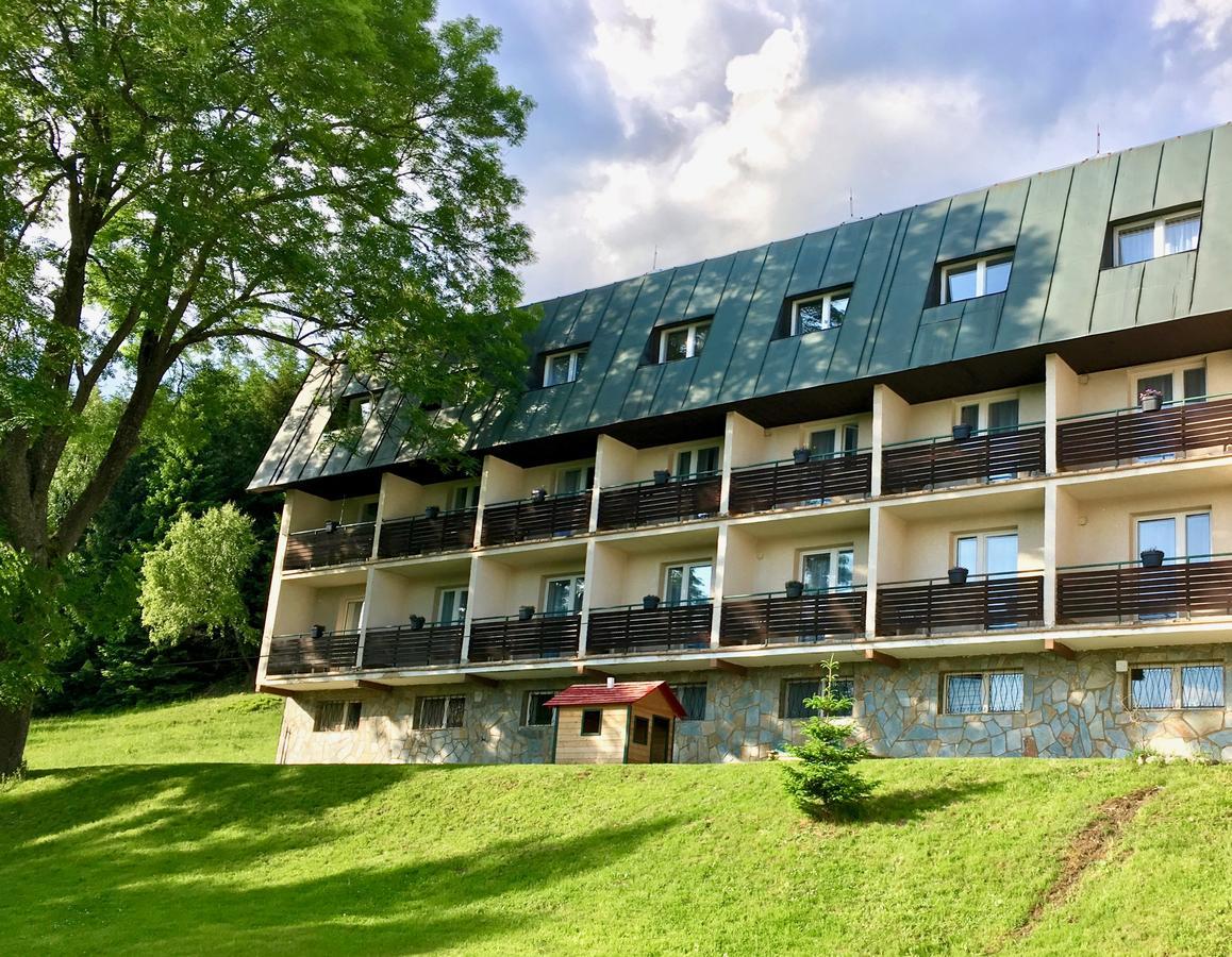 Hotel Horni Pramen Spindleruv Mlyn Exterior photo
